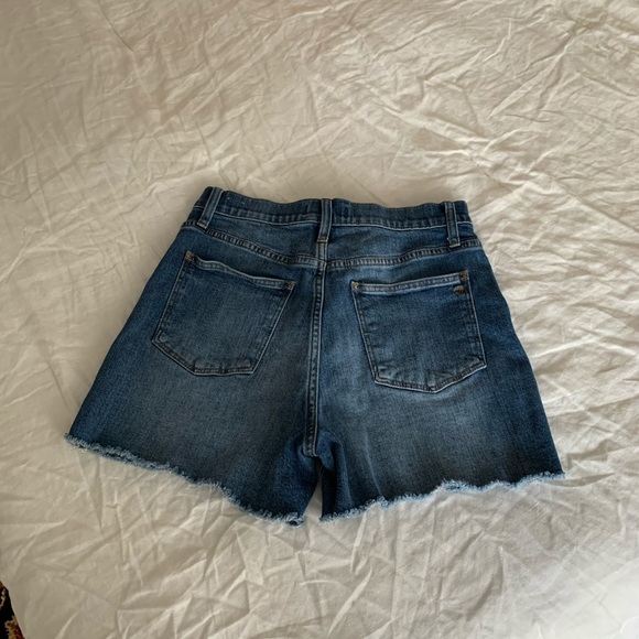 Madewell High-Rise Denim Shorts in Glenoaks Wash - Picture 6 of 8